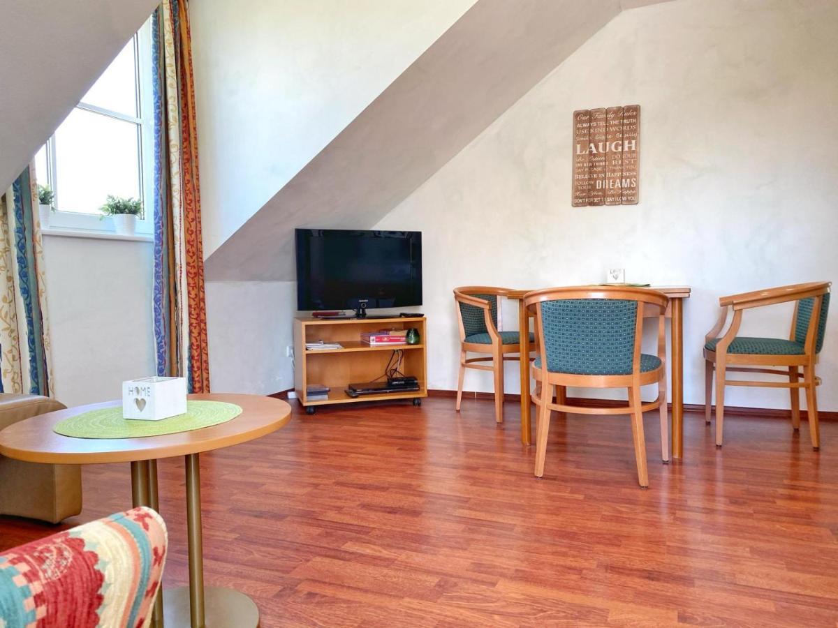 Hafenresidenz - Ferienwohnung 19 - Kapitaen Wiek auf Rügen エクステリア 写真